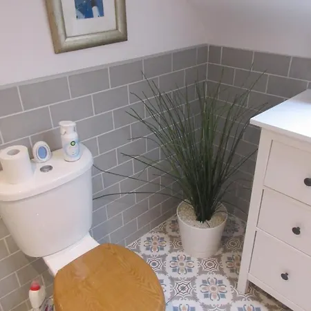 Bed & Breakfast Straleel South *
