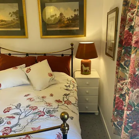 Bed & Breakfast Straleel South *